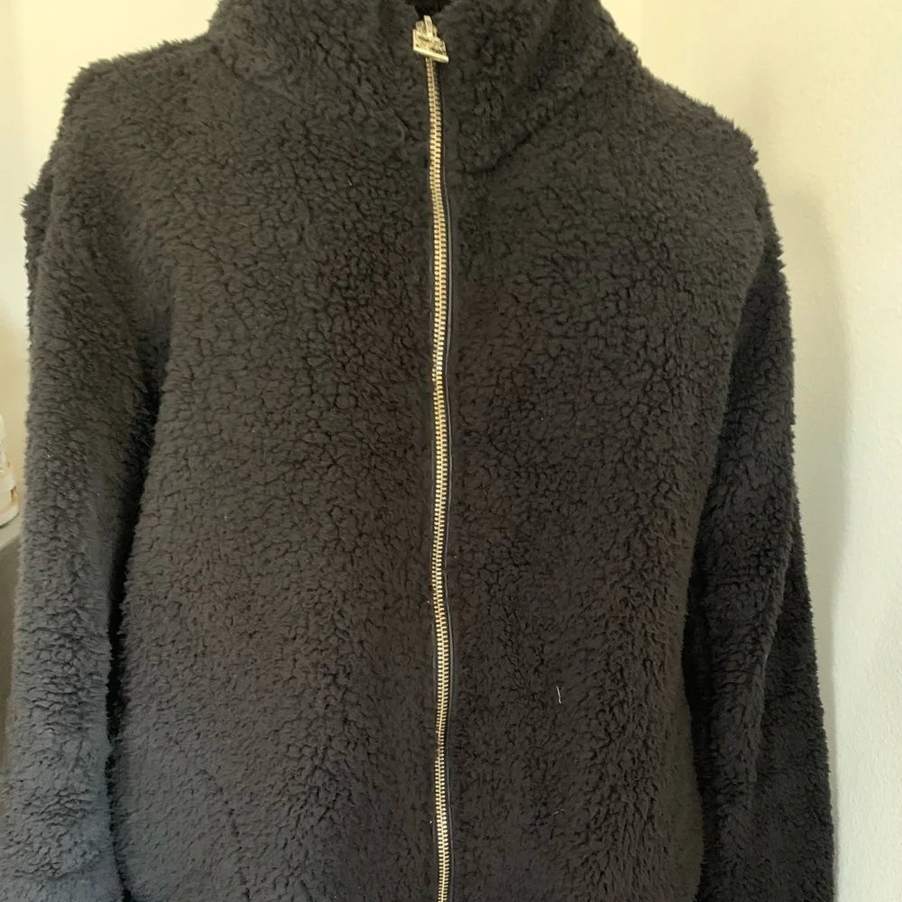 Calvin Klein Teddy black Sherpa gold detail zip logo medium performance CK - Picture 3 of 4